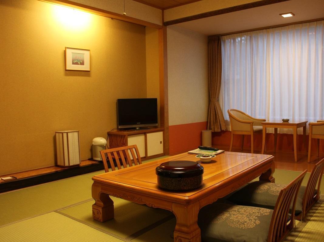 碧の美ゆゆaonobi Yuyu旧湯元白金温泉ホテル Biei Exterior foto
