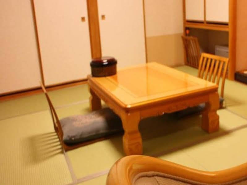 碧の美ゆゆaonobi Yuyu旧湯元白金温泉ホテル Biei Exterior foto